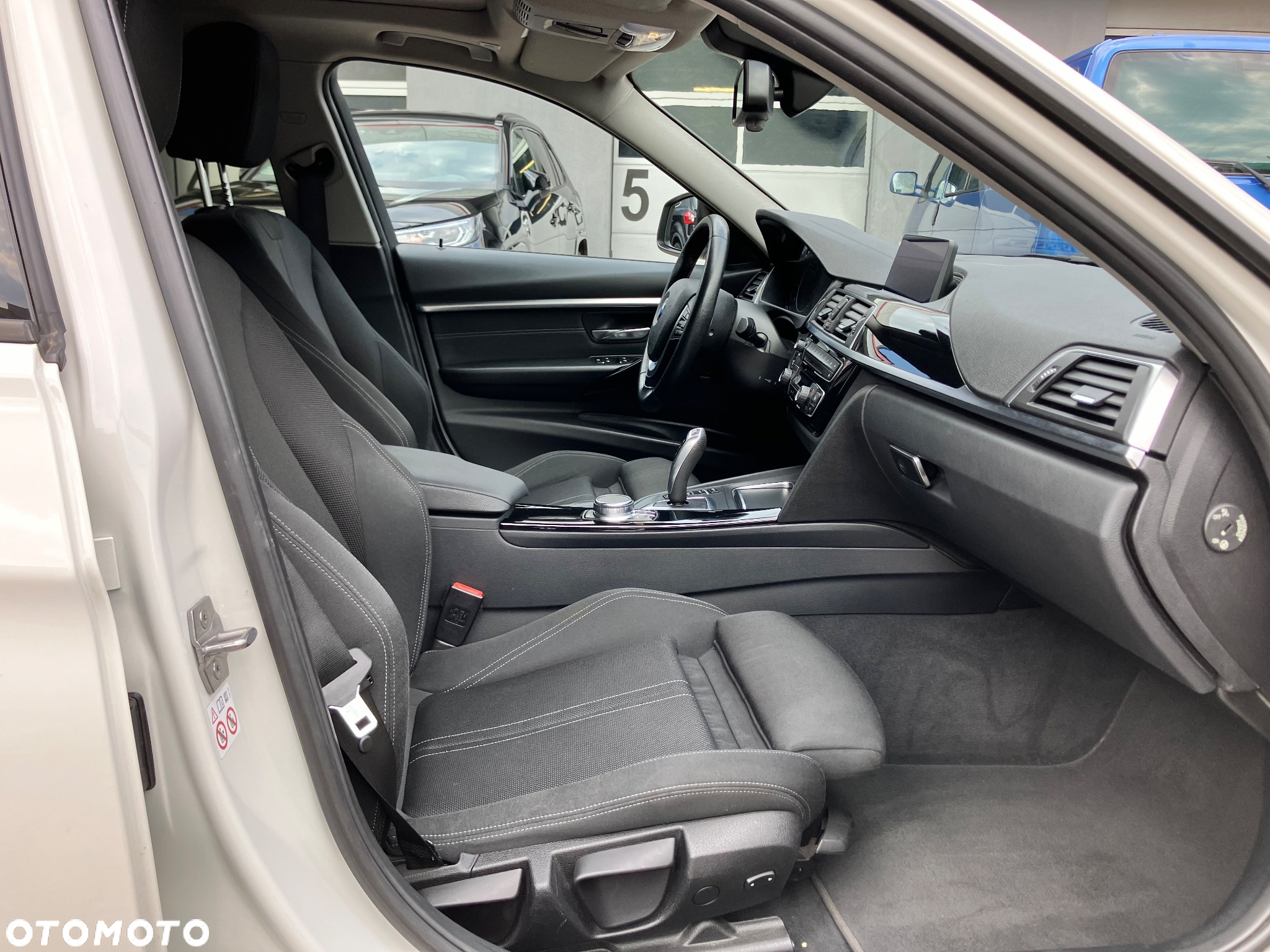 BMW Seria 3 320d Sport Line - 24