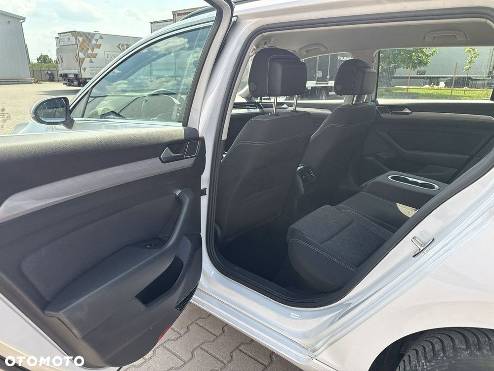 Volkswagen Passat 1.5 TSI EVO Business DSG - 14