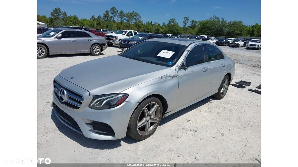 Mercedes-Benz Klasa E 300 9G-TRONIC - 5