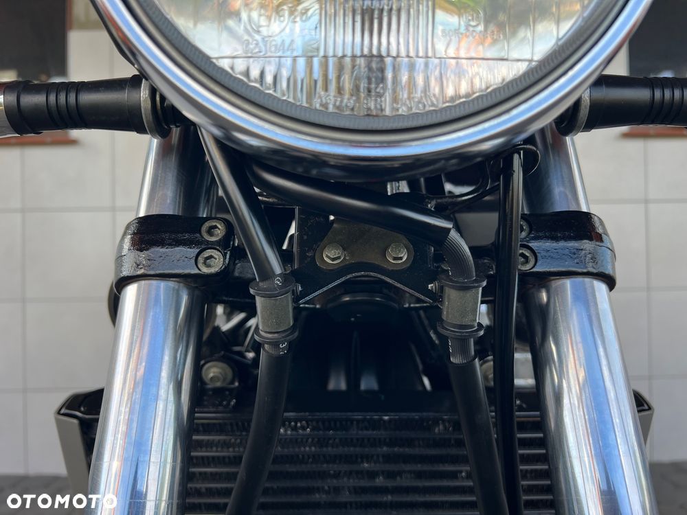 Yamaha XJR - 34