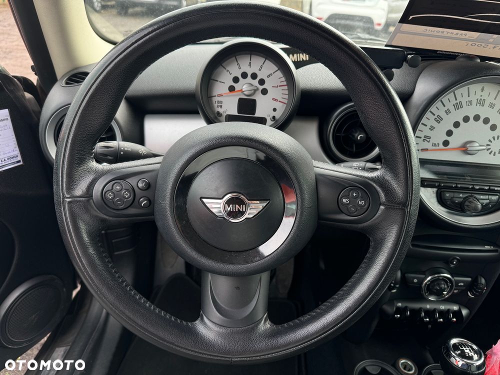 MINI ONE Brick Lane - 15