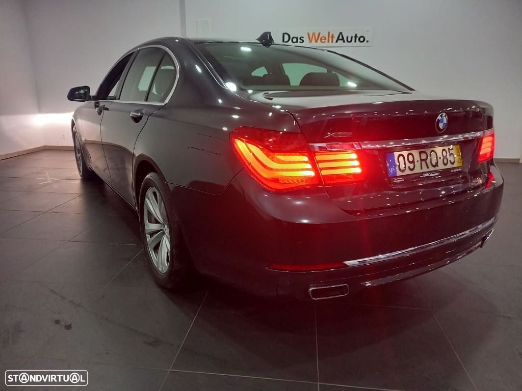 BMW 740 d xDrive - 10