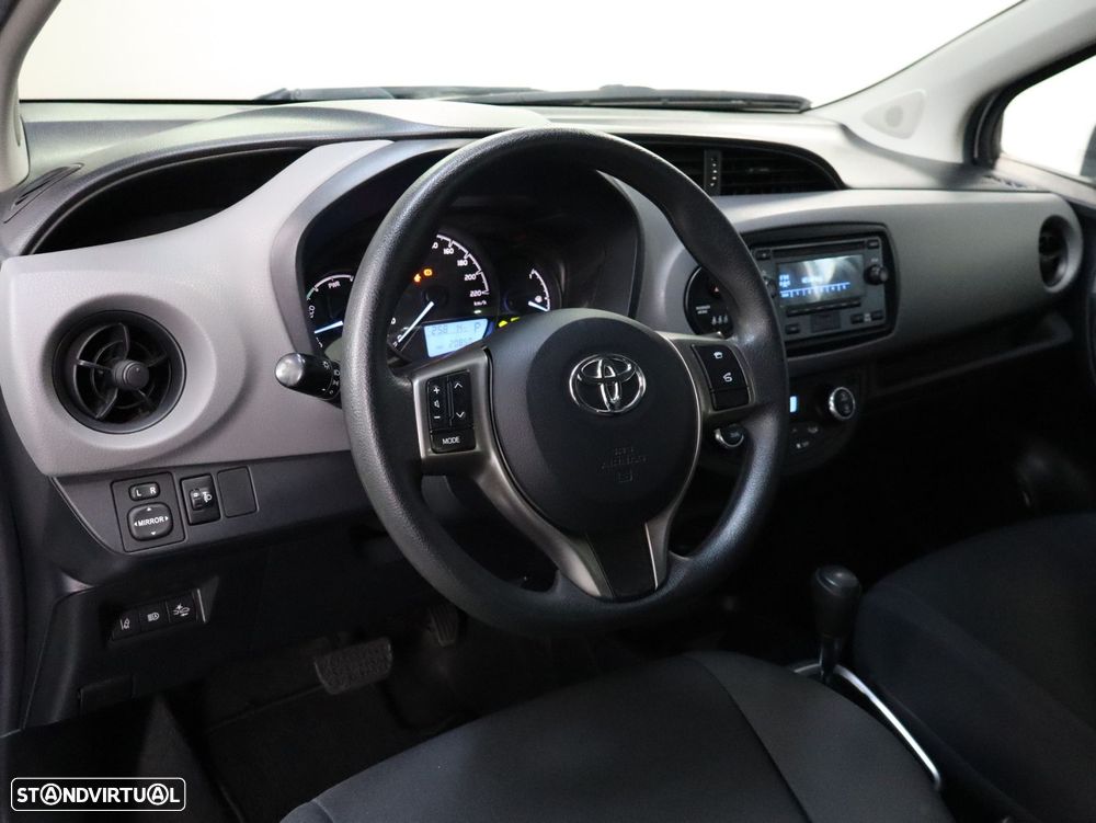Toyota Yaris 1.5 HSD Active - 5