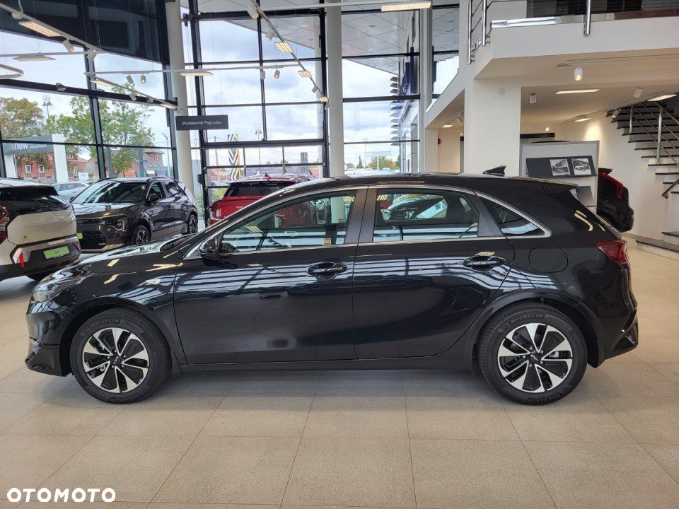Kia Ceed - 8