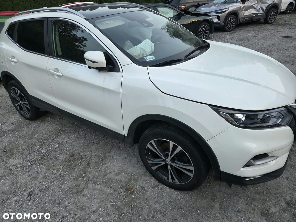 Nissan Qashqai - 2