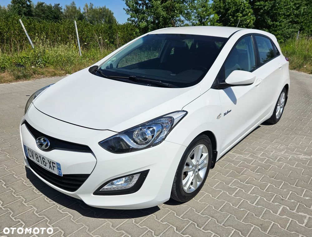 Hyundai i30 blue 1.6 CRDi Style - 11