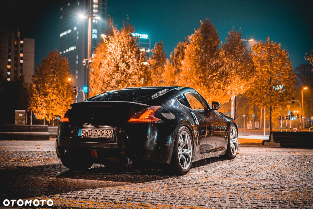 Nissan 370 Z - 8