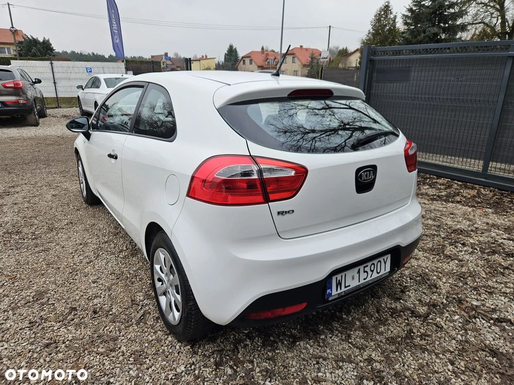 Kia Rio 1.2 Business Line - 9
