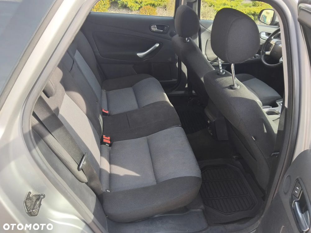 Ford Mondeo - 4