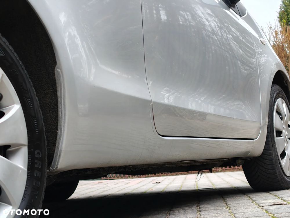 Toyota Yaris 1.3 Luna A/C - 11