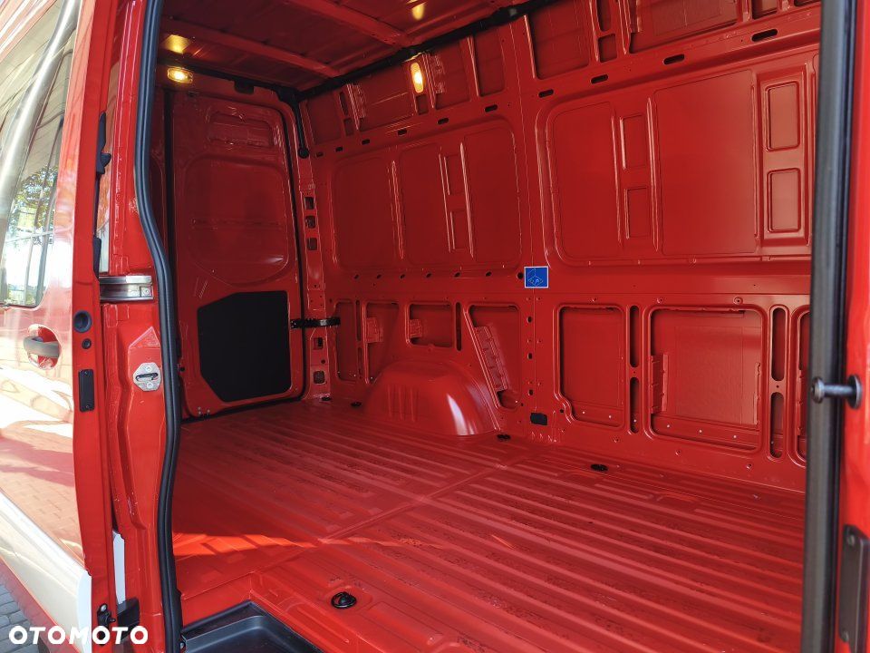 Mercedes-Benz Sprinter - 7
