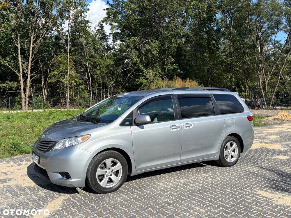 Toyota Sienna 3.5 V6 SE - 10