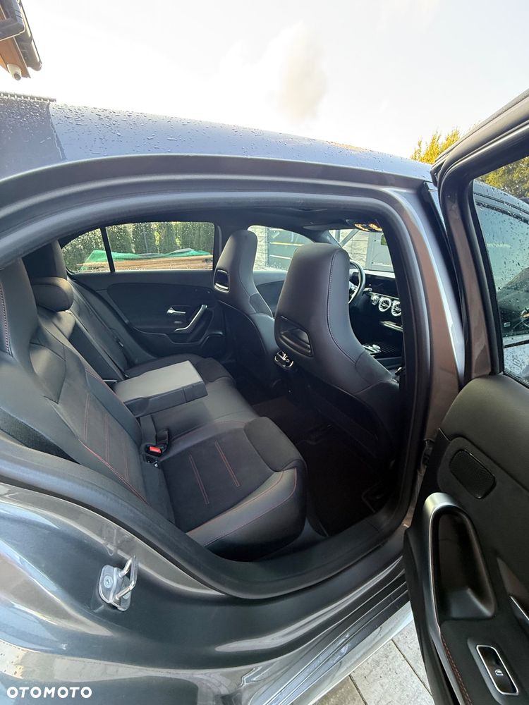 Mercedes-Benz Klasa A 220 4-Matic AMG Line 7G-DCT - 5