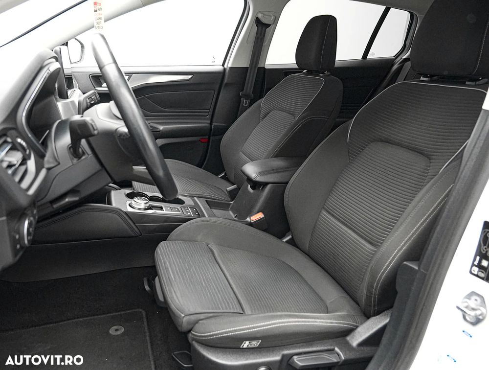 Ford Focus 2.0 EcoBlue Titanium Business - 14