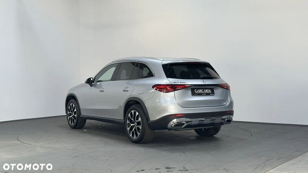 Mercedes-Benz GLC 300 e PHEV 4-Matic Avantgarde - 5