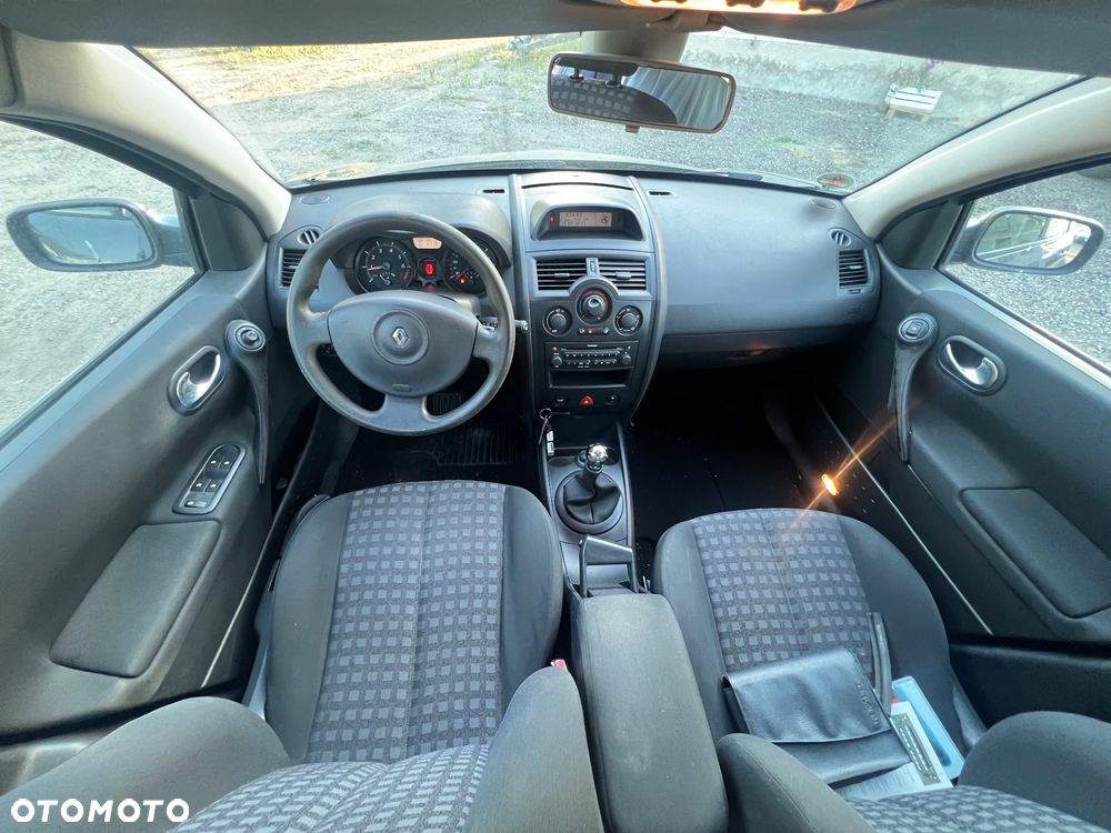 Renault Megane - 11