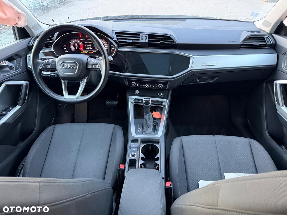 Audi Q3 - 18
