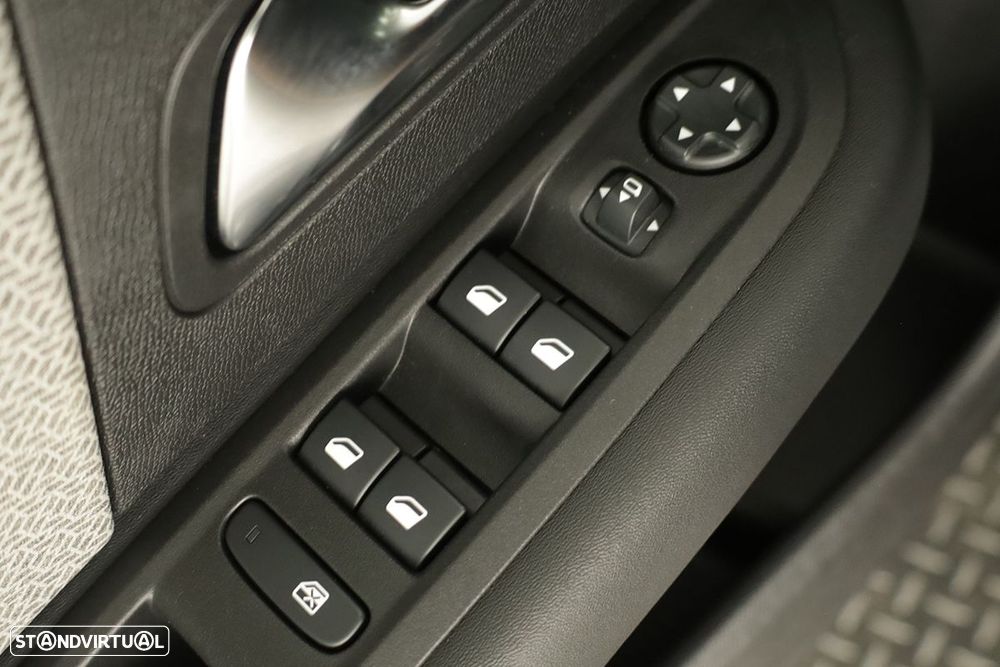 Citroën C4 1.2 PureTech Plus EAT8 - 19