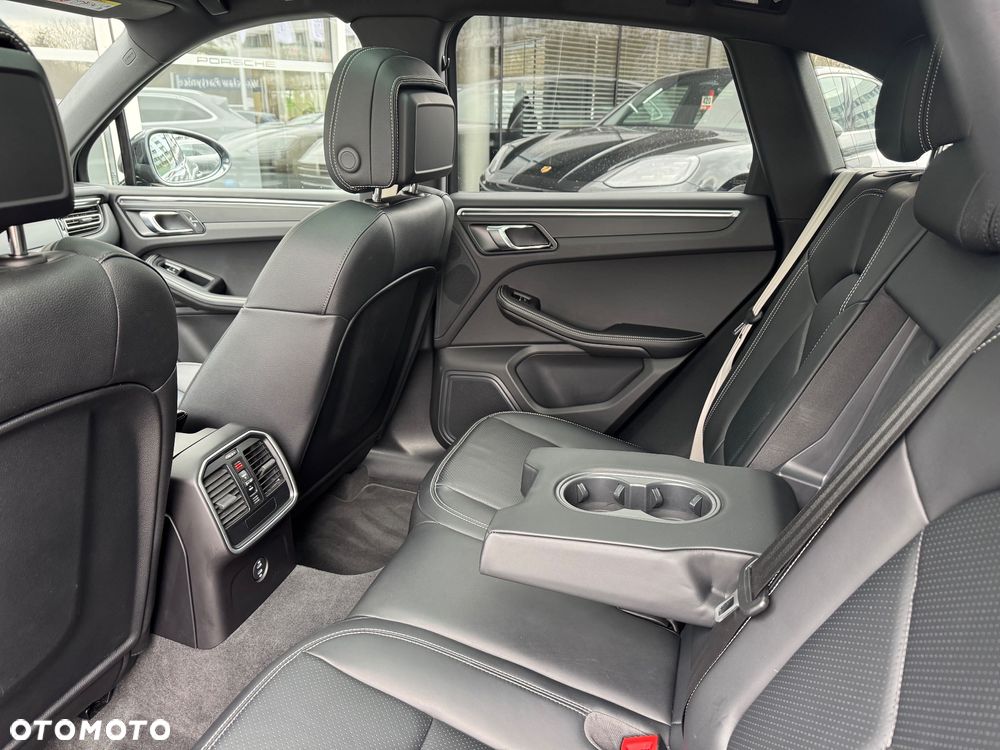 Porsche Macan Standard - 18