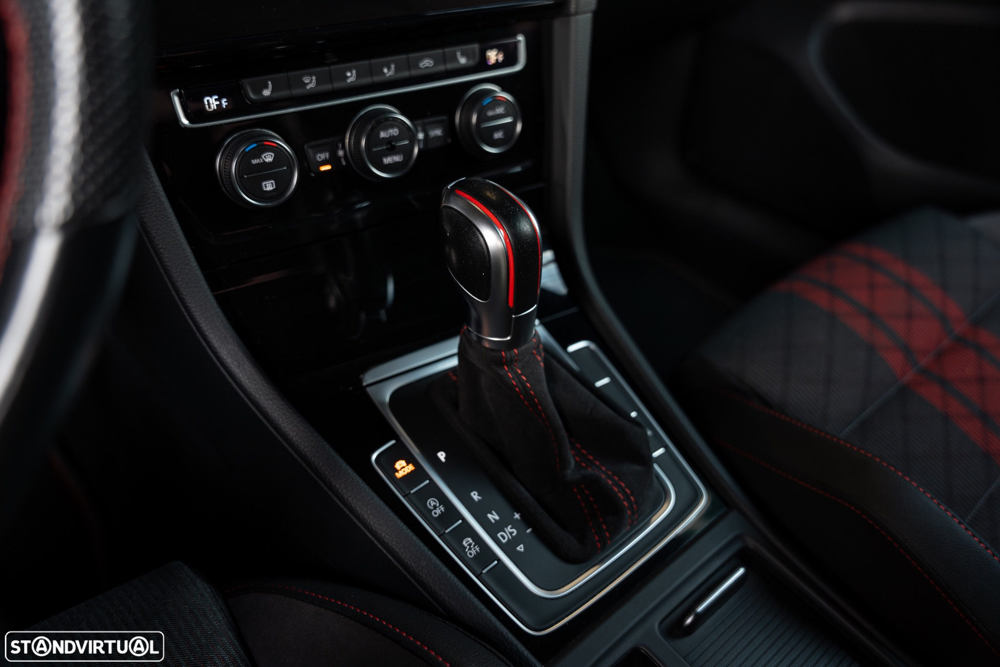 VW Golf 2.0 TSI GTi TCR DSG - 24