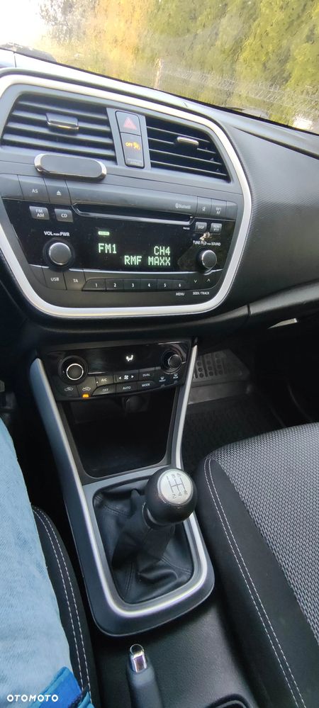 Suzuki SX4 1.6 Comfort Plus - 14