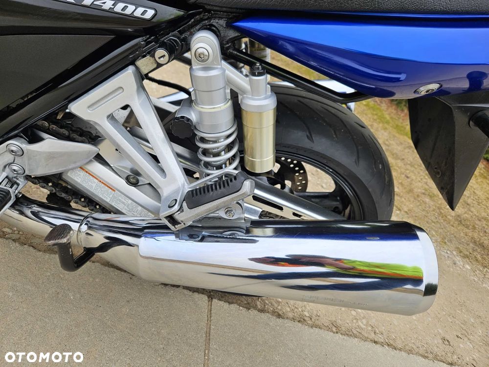 Suzuki GSX - 10