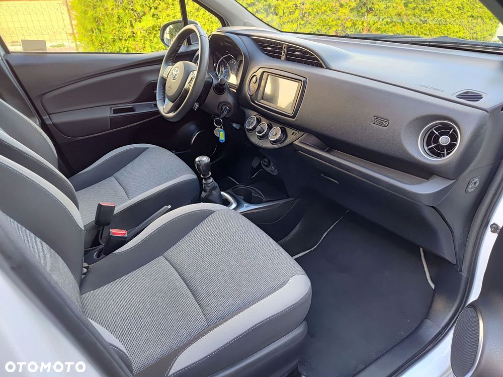 Toyota Yaris - 6