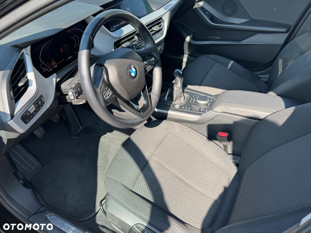 BMW Seria 1 118i Advantage - 12