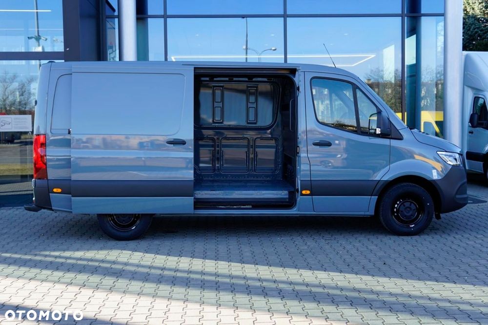 Mercedes-Benz Sprinter - 10