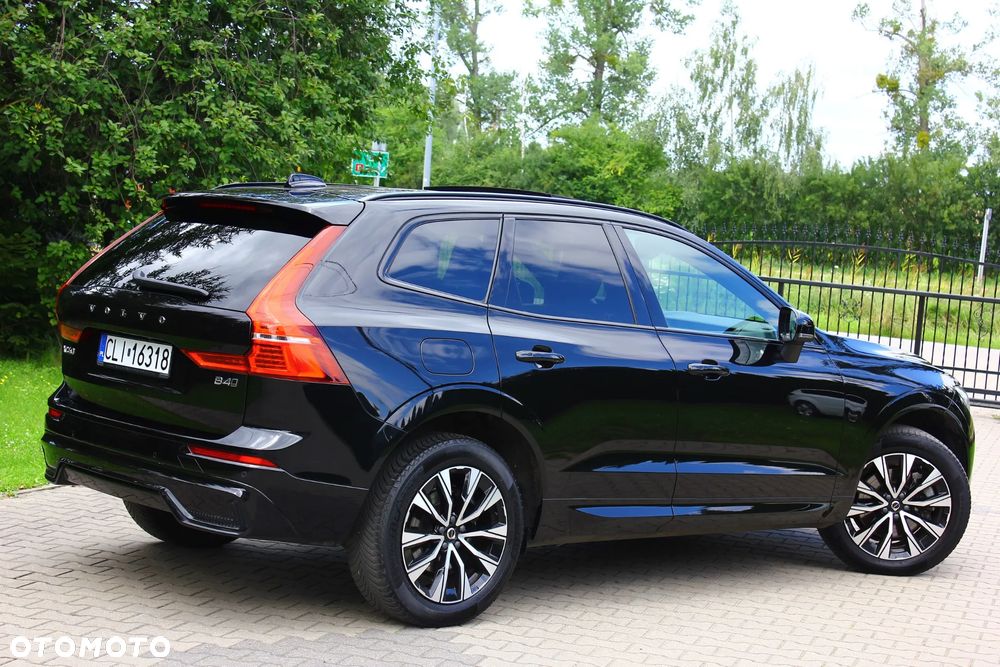 Volvo XC 60 B4 D AWD Plus Dark - 11