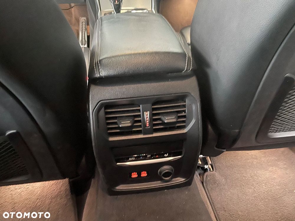 BMW Seria 3 320d Edition M Sport Shadow - 12