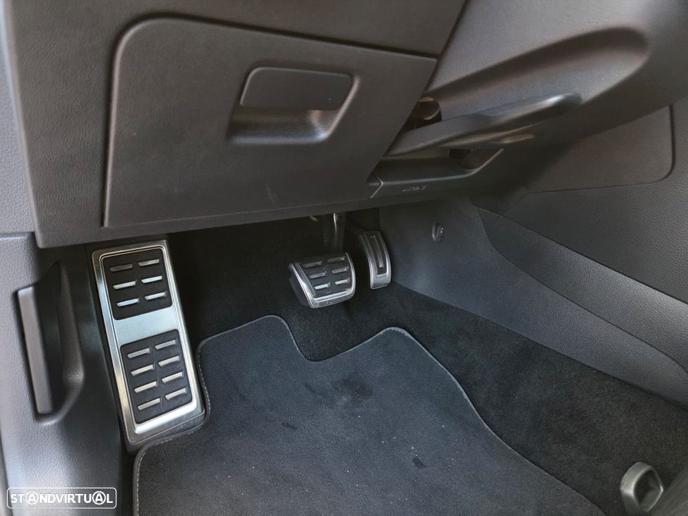 VW Golf R 2.0 TSI OPF 4Motion DSG - 28