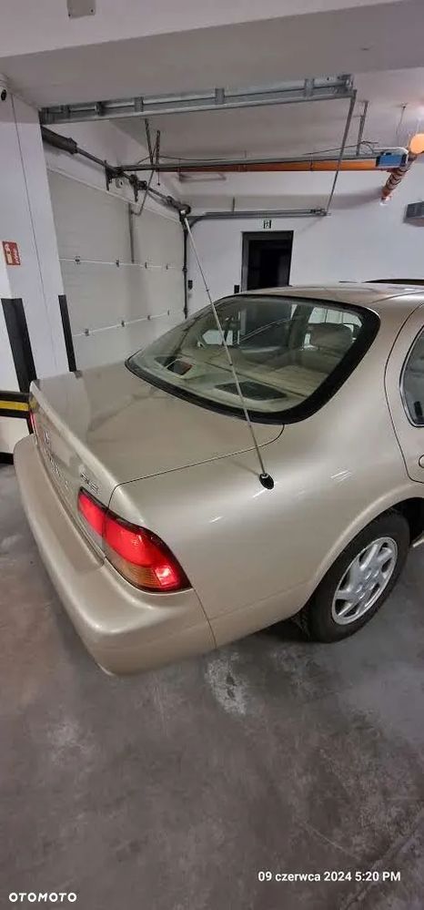 Nissan Maxima QX 3.0 SE - 12