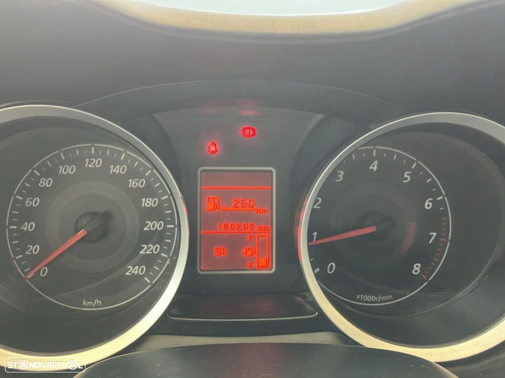 Mitsubishi Lancer - 13