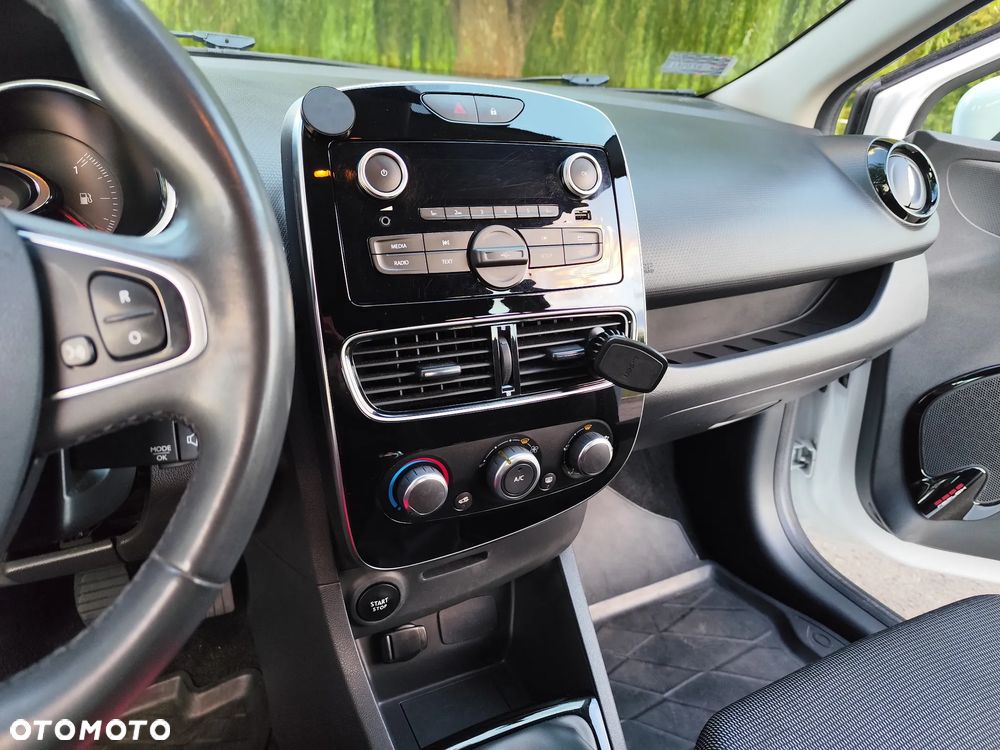 Renault Clio - 16