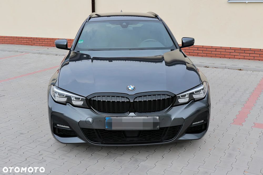 BMW Seria 3 320d Touring M Sport - 10