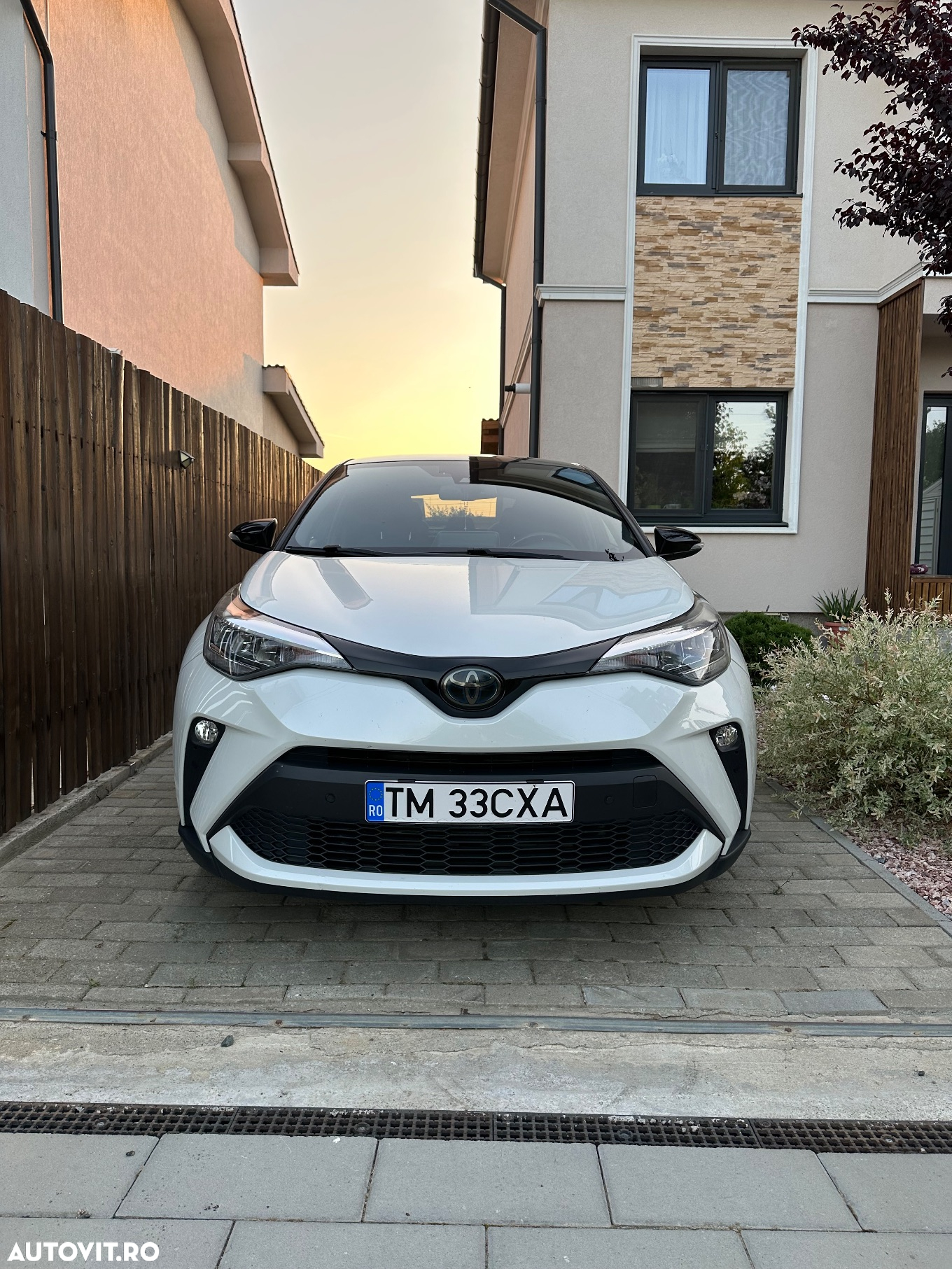 Toyota C-HR 1.8 Hybrid Business Edition - 2