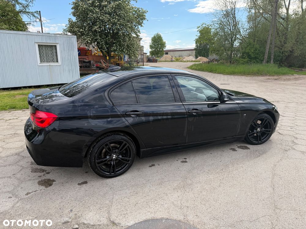 BMW Seria 3 330i xDrive - 7