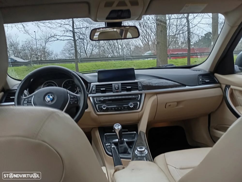 BMW 320 d Line Luxury - 25