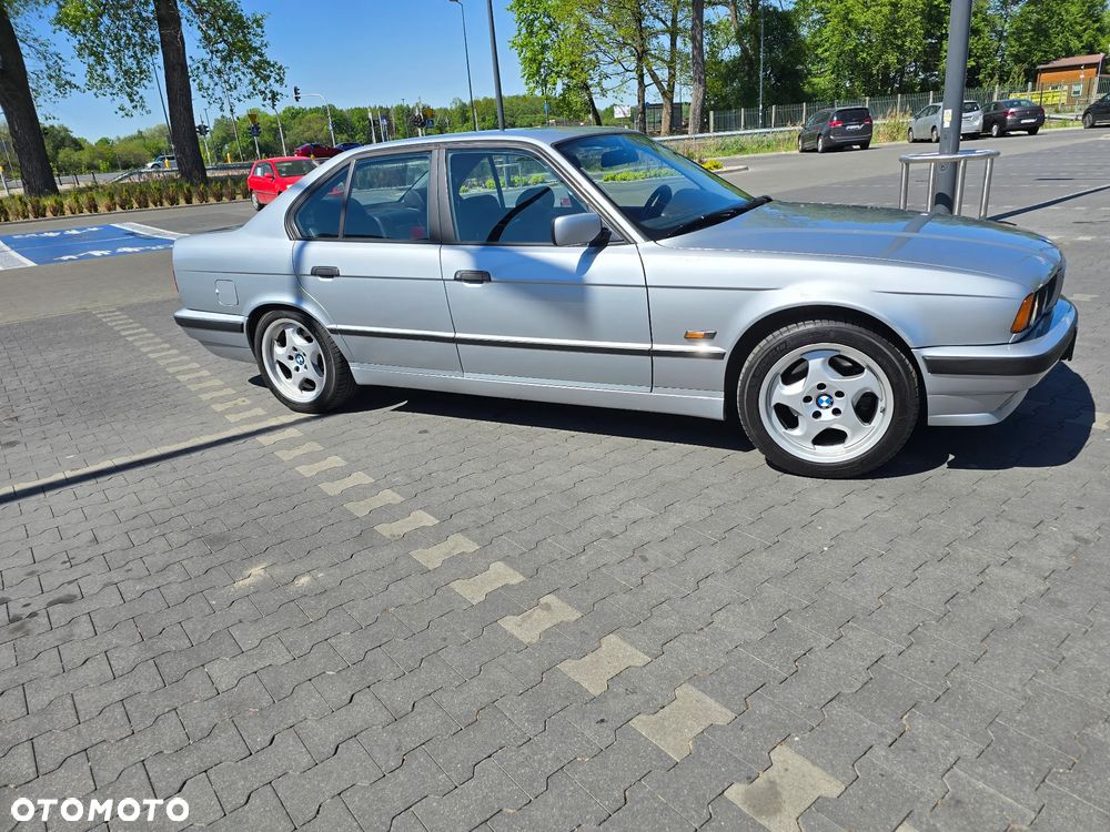 BMW Seria 5 525i - 5