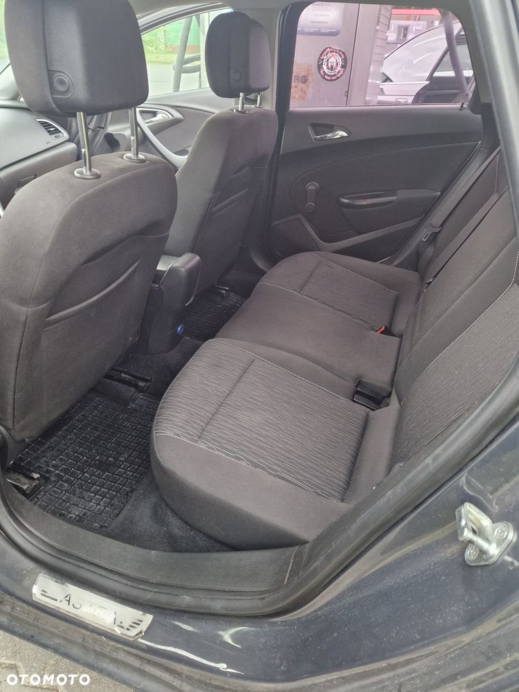 Opel Astra 1.4 T Cosmo S&S - 9