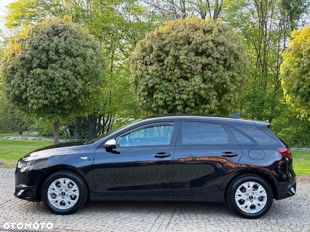 Kia Ceed - 11