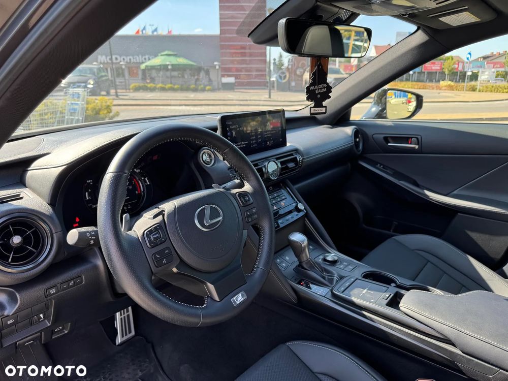 Lexus IS - 22