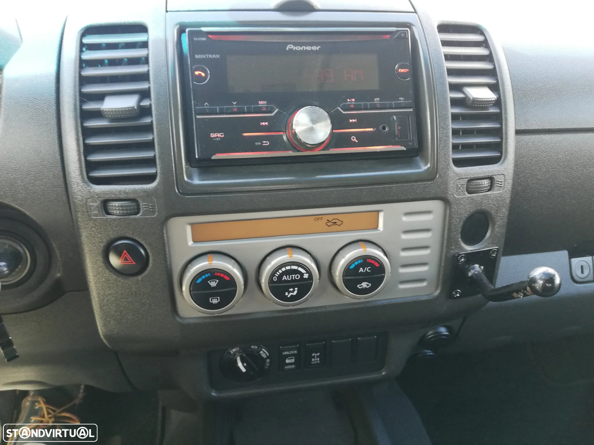Nissan Navara 2.5d  King-Kab 4WD - 13