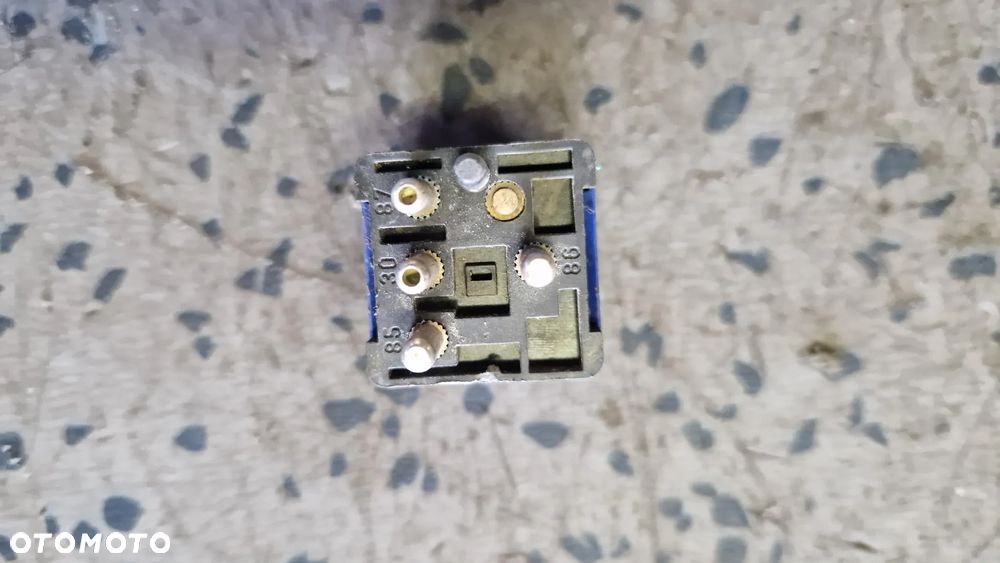 MERCEDES W124 PRZEKAŹNIK 0025420119 - 2