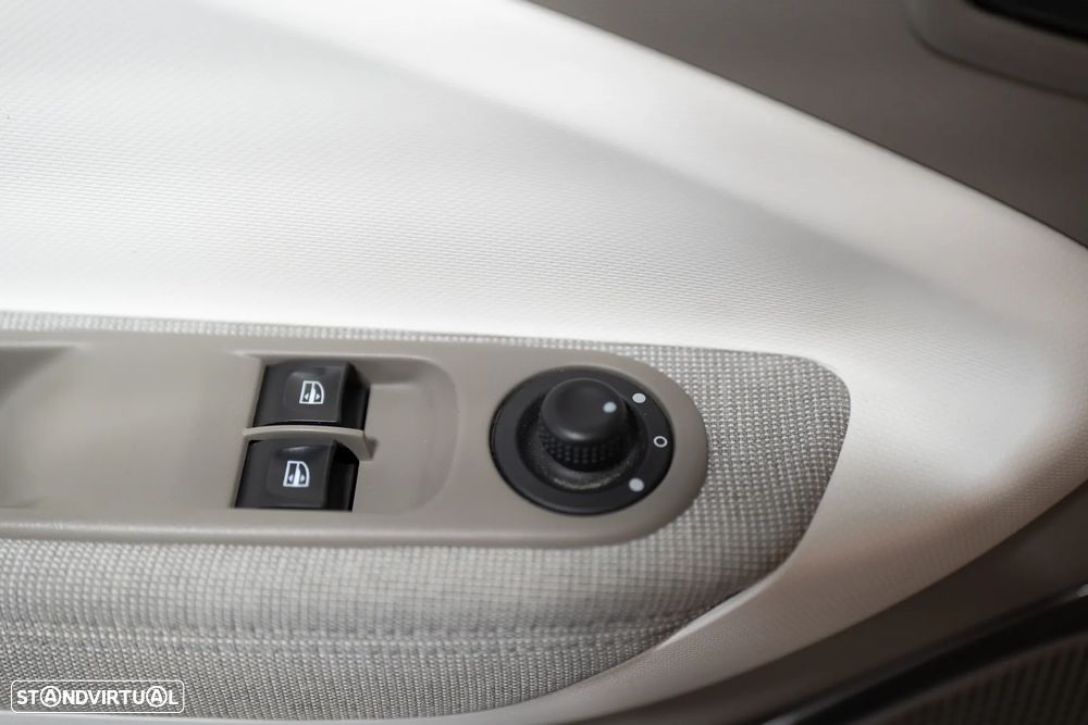 Renault Zoe (c/ Bateria) 41 kwh Intens - 15