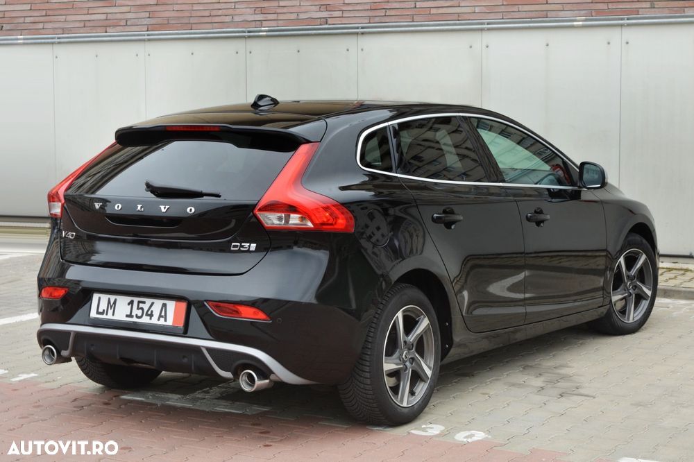 Volvo V40 D3 Geartronic RDesign - 12