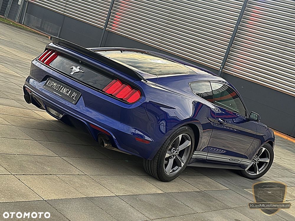 Ford Mustang - 4