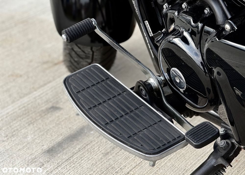 Suzuki Boulevard - 32