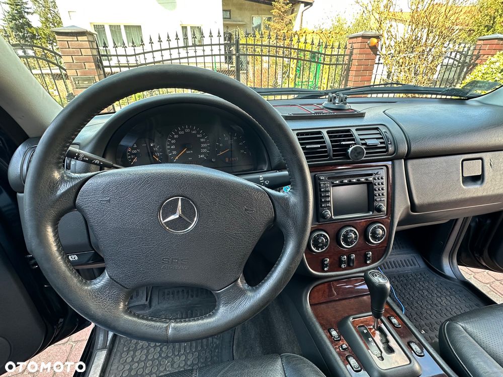 Mercedes-Benz ML - 10